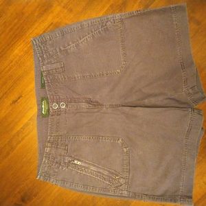 Eddie Bauer Rip Stop Blakely fit size 6 purple cargo shorts